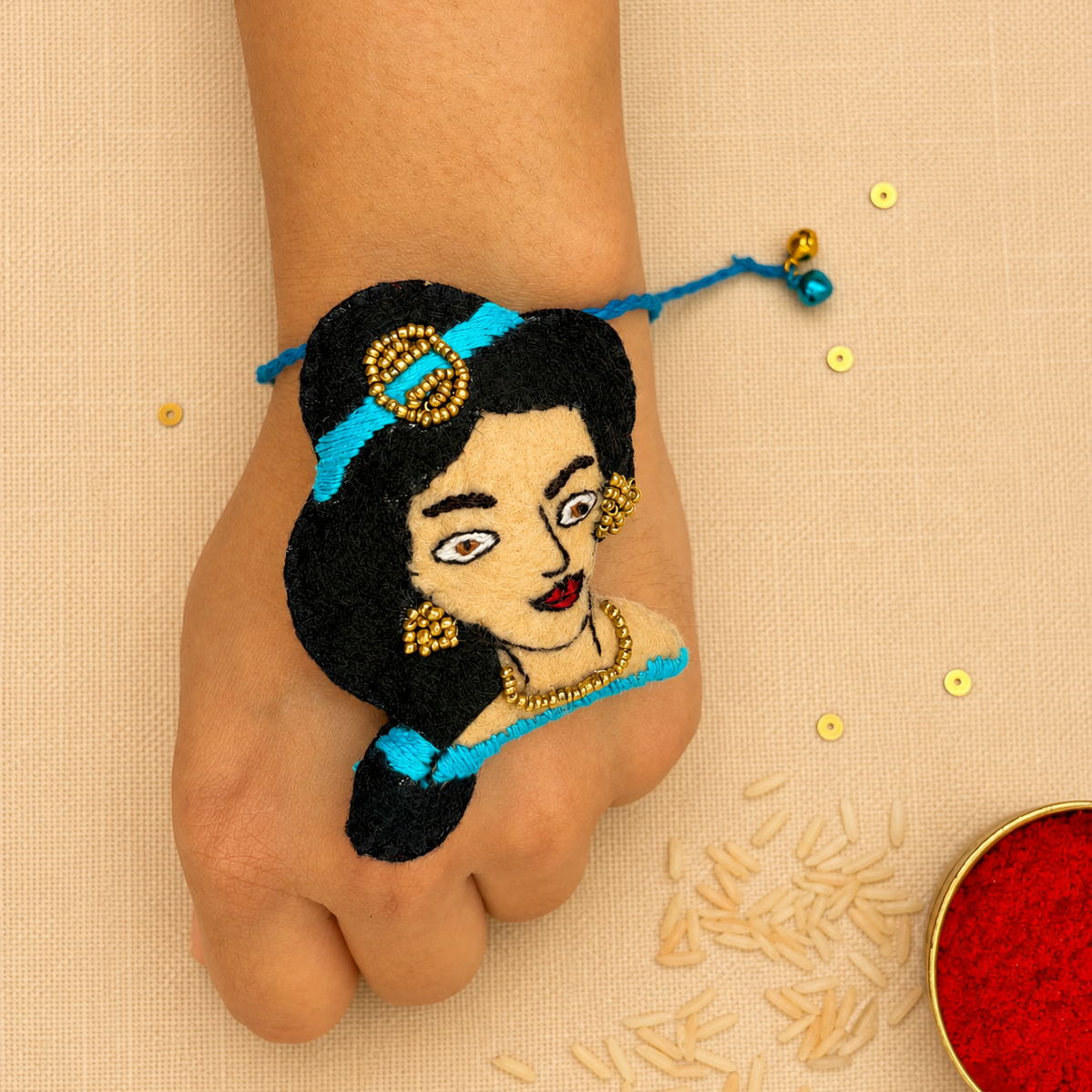 Hand embroidered Jasmin Lumba