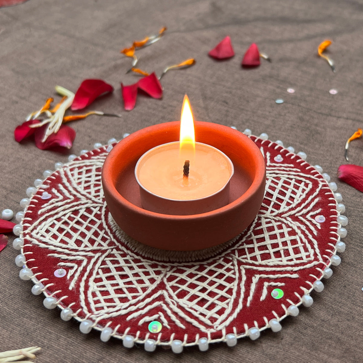 Hand Embroidered Aipan Jaali Phool Diya Holder (pair)
